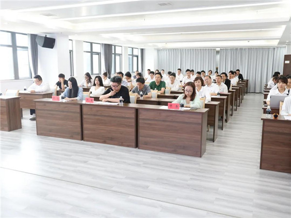 城投集團舉辦“展現青年風采,奉獻青春力量”主題演講比賽